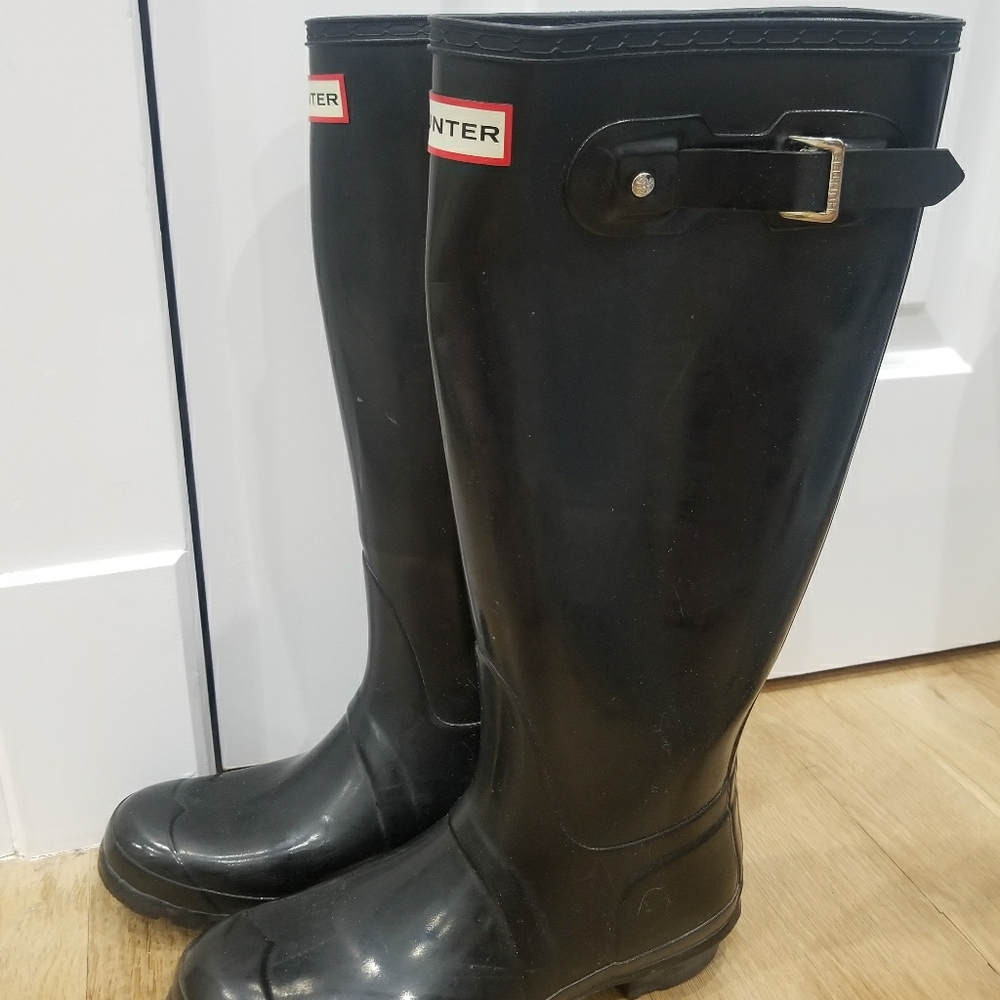 Hunter Rain Boots (Tall, Black, Gloss)